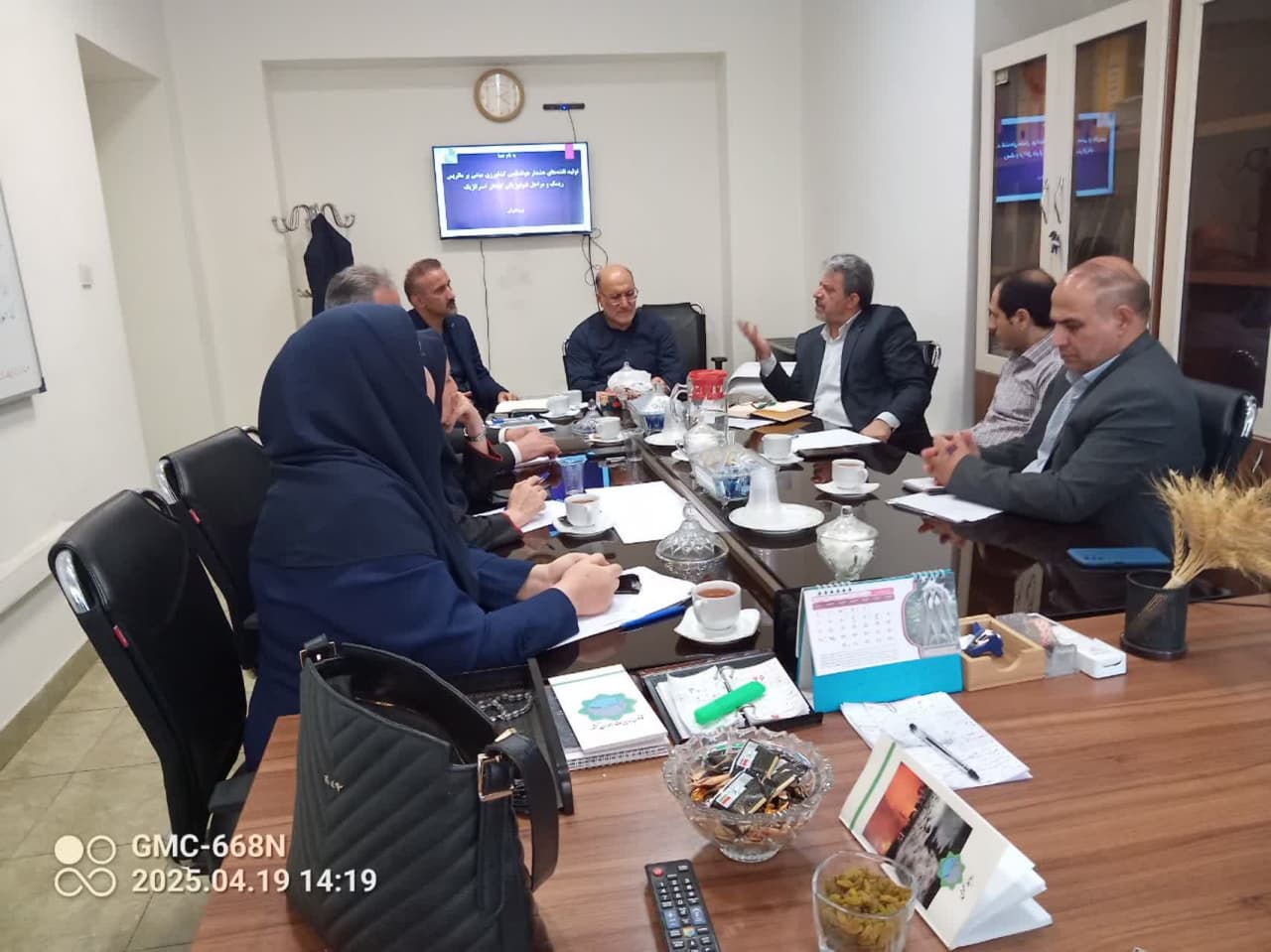 جلسه پیش بینی بهنگام و هدفمند اقلیمی در حوزه کشاورزی و منابع طبیعی در روز شنبه 1404/01/30 در محل مدیریت بحران و پدافند غیرعامل برگزار گردید.